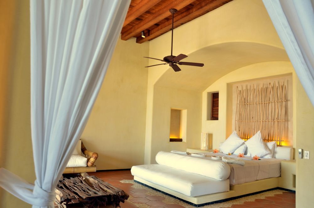 Marea Beachfront Villas Zihuatanejo Extérieur photo