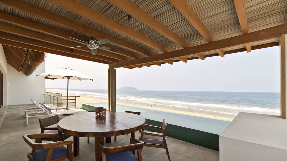 Marea Beachfront Villas Zihuatanejo Extérieur photo