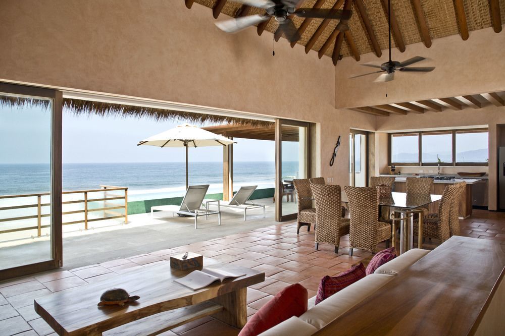 Marea Beachfront Villas Zihuatanejo Extérieur photo