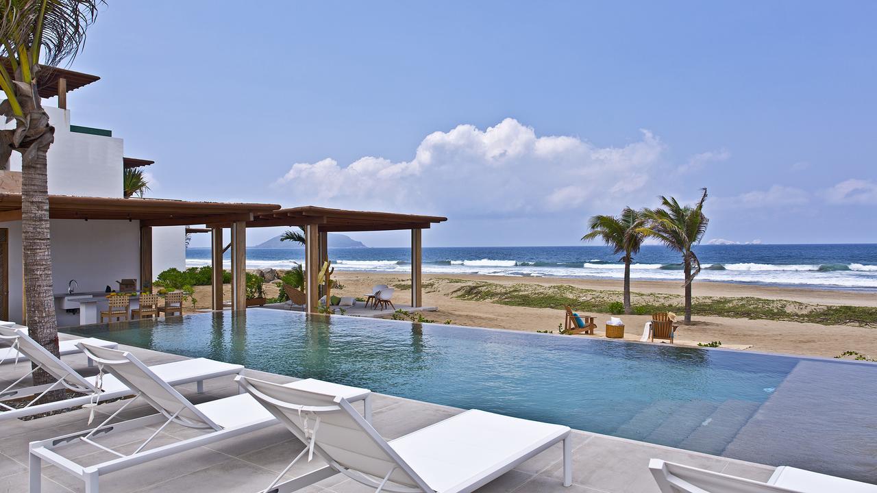 Marea Beachfront Villas Zihuatanejo Extérieur photo